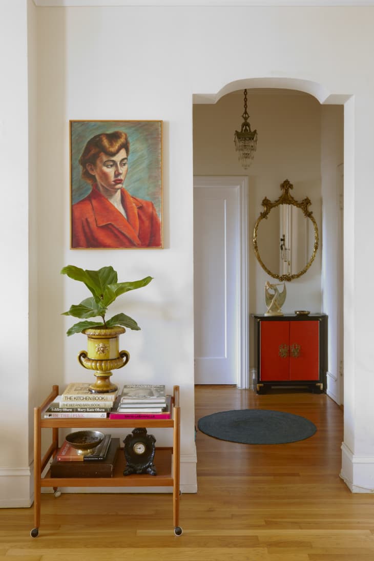 A Small 1930s Art Deco Oakland Apartment Is Colorful and Vibrant
